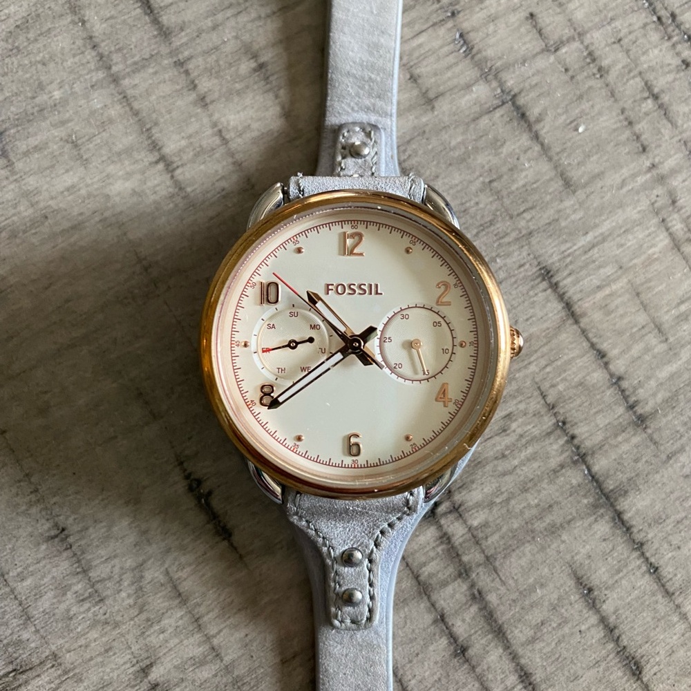 Ladies Fossil Watch, light blue band